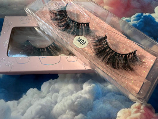 Eyelashes M06
