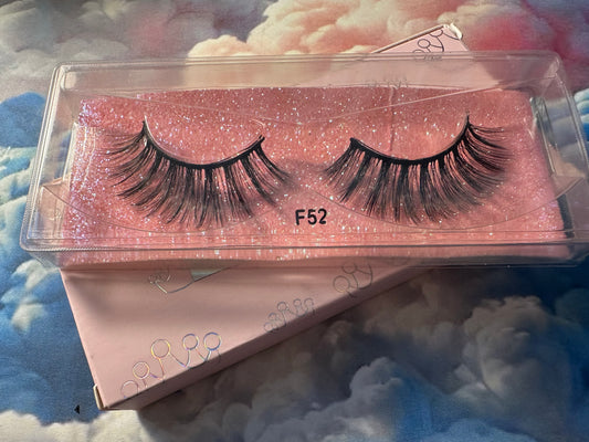 Eyelashes F52