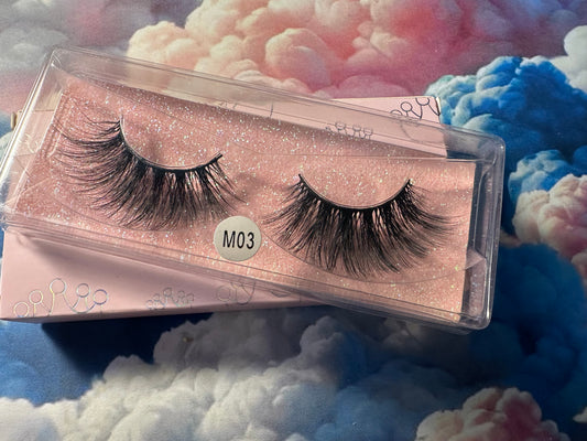 Eyelashes M03